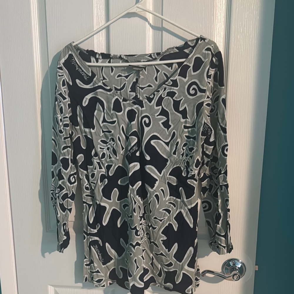 Manuhealii Women's Top - Black and Gray